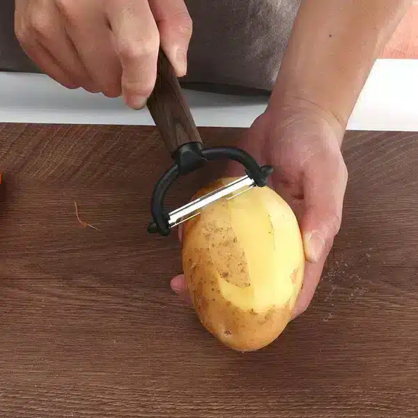 Wooden Color Handle Pee...